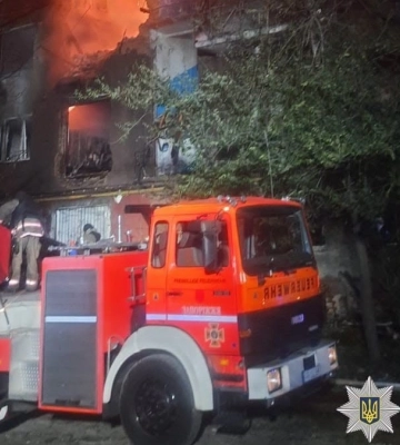 Рятувальники деблокували тіла двох людей з-під завалів зруйнованого Росією будинку в Запоріжжі