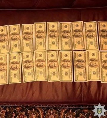 30 000 долларов за "жену-инвалида": в Киеве разоблачили дельца, который продавал фиктивные браки. ФОТОрепортаж