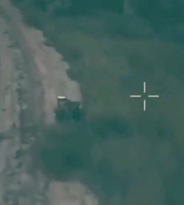 Унікальна операція на Кінбурнській косі: військові висадили на берег озброєного робота