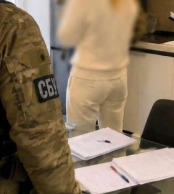 ЗМІ повідомили, що начальник юридичного департаменту ДП "Ліси України" з Луцька Наталія Молочко вимагала хабар від директора ТОВ "РедМет" Олега Богельського