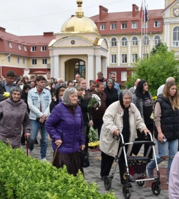 Луцька громада провела в останню путь трьох Героїв