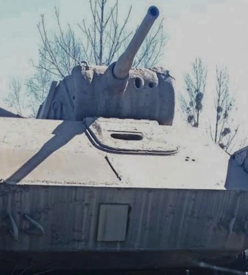 Макет танка Т-34 украли с мемориала на Харьковщине: повреждены могилы