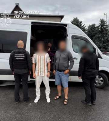 На Буковині чоловік сховав військовозобов'язаного у спальнику мікроавтобуса