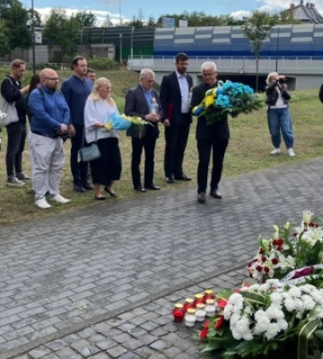 У Варшаві представники українських організацій вшанували пам’ять жертв Волинської трагедії