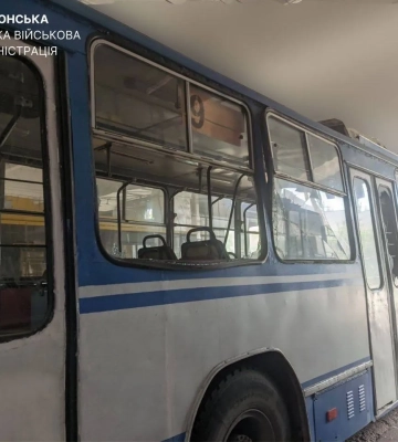 У Херсоні росіяни атакували АЗС і навчальний заклад, є загибла та постраждалі