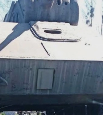 На Харківщині вкрали танк із меморіалу Другої світової на кладовищі та пошкодили понад 10 могил
