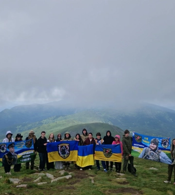 Черкасці підкорили Говерлу в пам’ять про Героя України