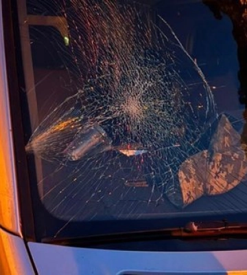 Група чоловіків пошкодила авто військових ТЦК та застосувала газовий балончик у Харкові: їх затримали. ФОТО