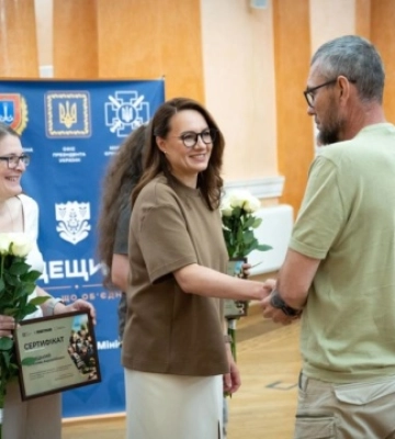 Свириденко вручила ветеранам Одещини сертифікати на житло