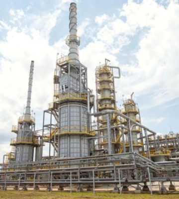 Обсяги переробки нафти в Росії впали до мінімуму за 21 рік - Bloomberg