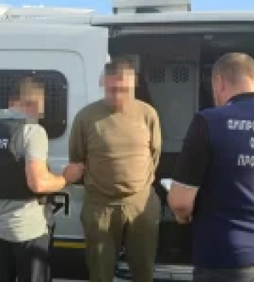 З Німеччини екстрадували підозрюваного у схемі фіктивної інвалідності для виїзду за кордон