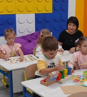 Берем детей с Люботина, Холодной горы: подземный детсад открыли под Харьковом