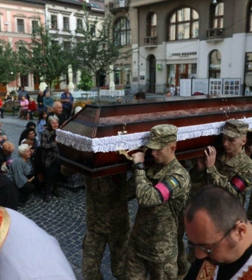 У Львові попрощаються із трьома Героями, - ФОТО