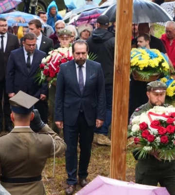 У Варшаві розкритикували польського дипломата Лукасевича через згадку про українських жертв Волинської трагедії