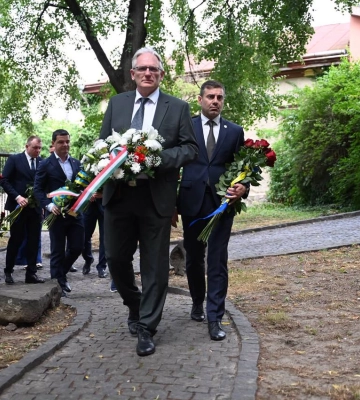На Закарпатті керівництво області разом із Імре Югазом вшанували пам#039;ять полеглих у бою закарпатців