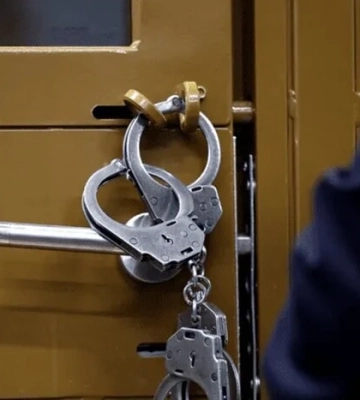 Розправа за правду? В РФ силовики затримали головного конкурента Путіна