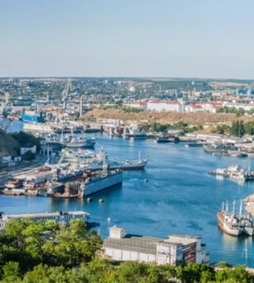 Дрони атакували окупований Крим: частина Севастополя без світла