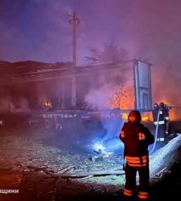 Атака РФ на Одещину: пошкоджено підприємства, 12 автомобілів і резервуари з олією