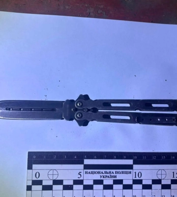 На Черкащині чоловік поранив знайомого ножем: під час обшуку знайшли понад 400 кущів конопель