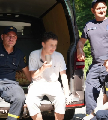Рятувальники розшукали 15-річного закарпатця, який майже добу блукав у лісі