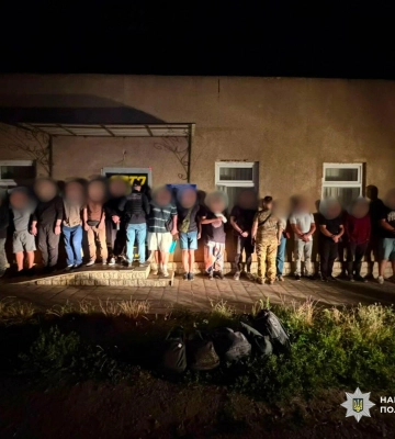 За $10 тисяч до кордону: на Одещині затримали перевізників 13 ухилянтів