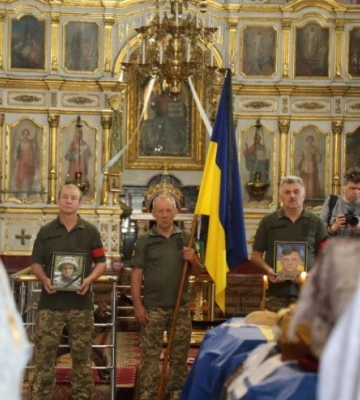 У Луцьку попрощались із загиблими на війні Героями Леонідом Матвійчуком та Олександром Єдинаком