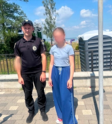 Вночі посварилася з друзями та зникла: на Світязі розшукали 17-річну дівчину