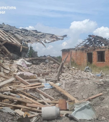 Росіяни скинули КАБи на селище під Харковом — є загибла та поранені