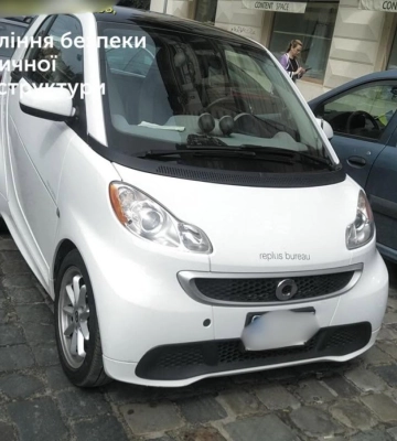 Інспектори назвали вулиці Львова, де водії найчастіше залишають авто у “другому ряду”