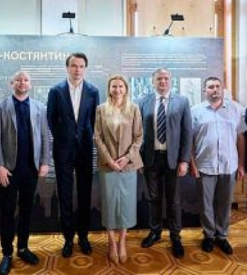 Горді тим, яку велику, багату і давню історію ми маємо