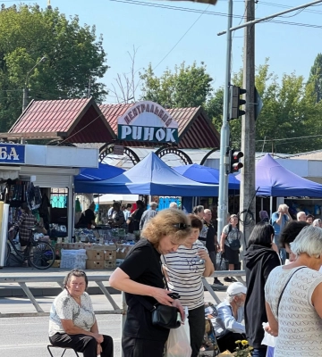 Скільки коштує молода кукурудза на ринку у Луцьку?