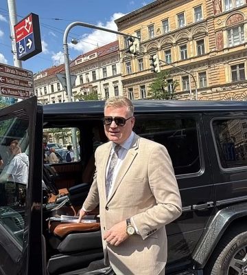Прем’єр Чехії вимагає відставки лідера партії Автомобілісти, який протаранив швидку