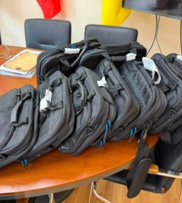 Цифровізація в серці Карпат: Чехія передала партію ноутбуків для шкіл та садочків Рахівщини