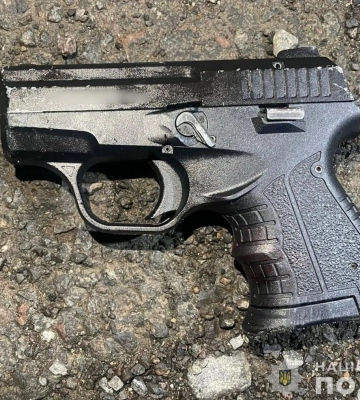 На Волині покарали чоловіка, який стріляв із пістолета і попався з наркотиками