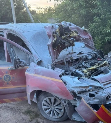 Росіяни атакували автомобіль рятувальників на Донеччині