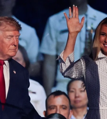 У сукні від Адама Ліппеса. Меланія Трамп приєдналася до Дональда Трампа на святкуванні Дня незалежності США