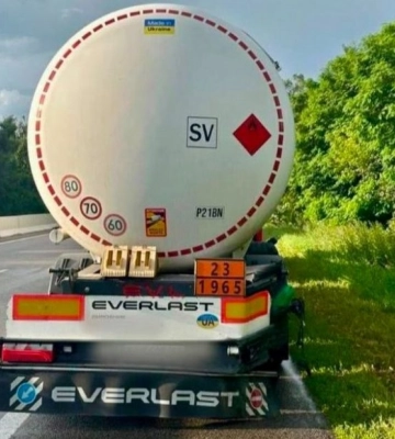 Смертельна ДТП на Київщині: водій Мercedes-Benz збив чоловіка на узбіччі