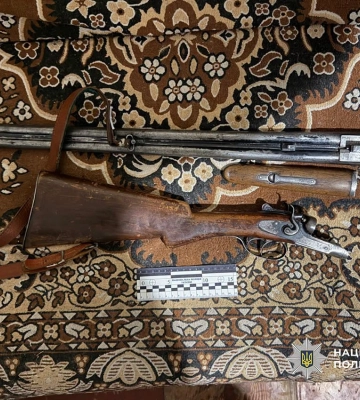 На Чернігівщині поліція встановлює обставини браконьєрського полювання на червонокнижного лося