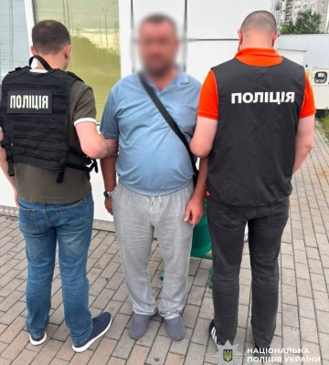 Обіцяв за гроші фіктивне працевлаштування для бронювання та ухилення від мобілізації - у Києві викрито спритника