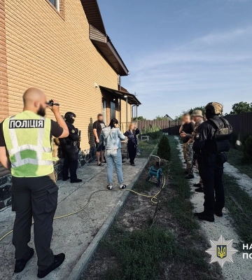 Поліцейські Черкащини провели 20 обшуків і вилучили понад 1400 кущів конопель (ФОТО)