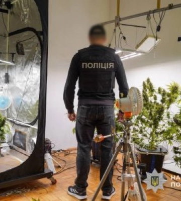 Спецоперація «Джентельмени» на Закарпатті: поліція викрила мережу нарколабораторій та вилучила наркотики на сотні тисяч гривень