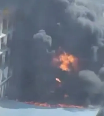 У Києві спалахнула пожежа