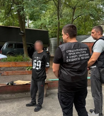 Полиция задержала в Днепре сотрудников ТЦК по подозрению в коррупции
