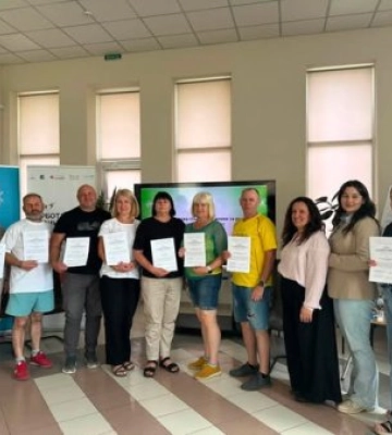 Літня школа для сімей на Закарпатті об'єднала прийомних батьків та вихованців для важливого навчання