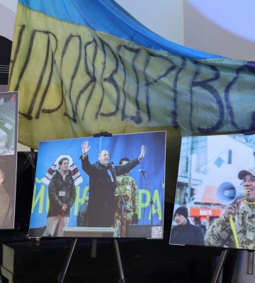У Новояворівську відкрили фотовиставку пам’яті Андрія Парубія