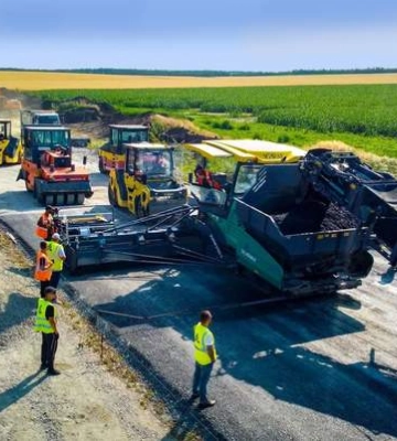 З Дніпра через Кобеляки до Решетилівки: заморожене будівництво дороги відновили