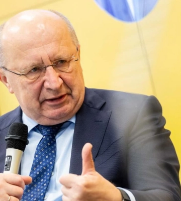 Єврокомісар: "Звільнення Федорова поставить питання, чому таку людину замінюють"
