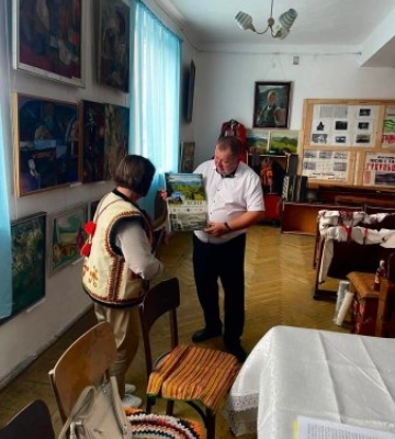 Гуцульський гонор та 106 шедеврів під Чорногорою: у Ясінях відкрили артпростір, який здивував навіть Львів (ФОТО)