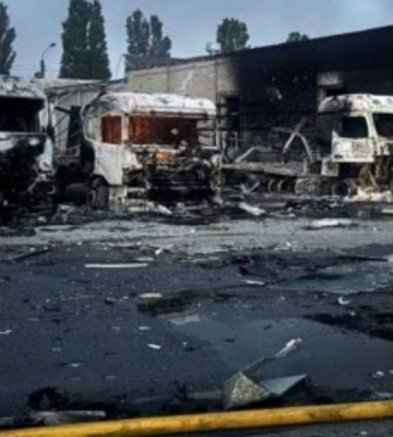 В Киеве ликвидировали все пожары после российской атаки (, )