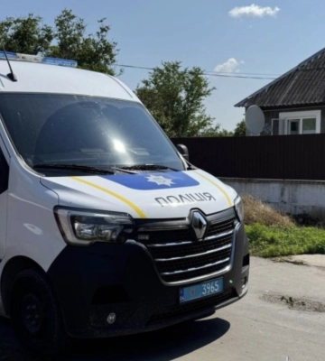 На Дніпропетровщині чоловік, який перебував у СЗЧ, відкрив вогонь по поліцейських: поранено двох бійців КОРД